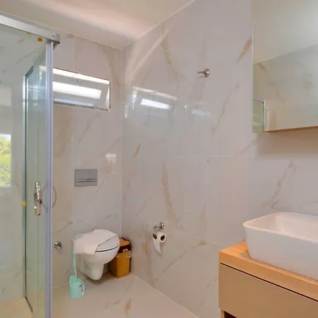 Вилла Yesilkoy 3 Bedroom