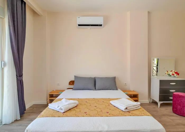 Yesilkoy 3 Bedroom فيلة