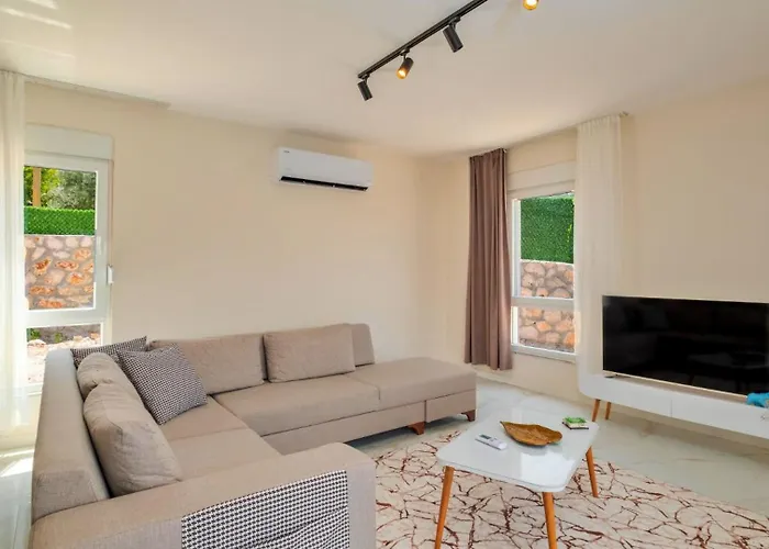 Yesilkoy 3 Bedroom فيلة