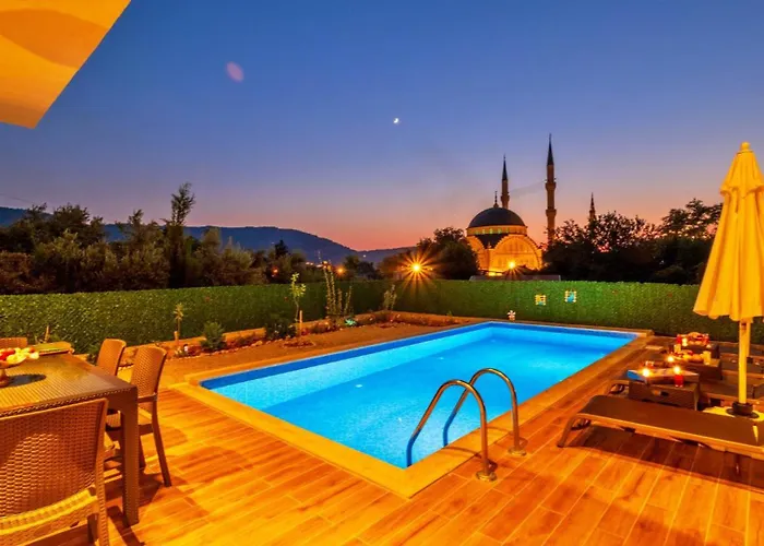 Yesilkoy 3 Bedroom فيلة