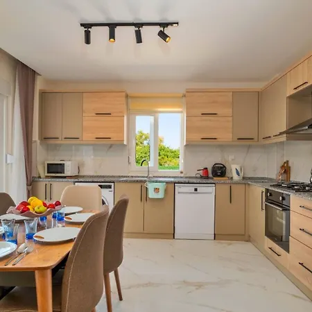 Yesilkoy 3 Bedroom 9374 Villa *