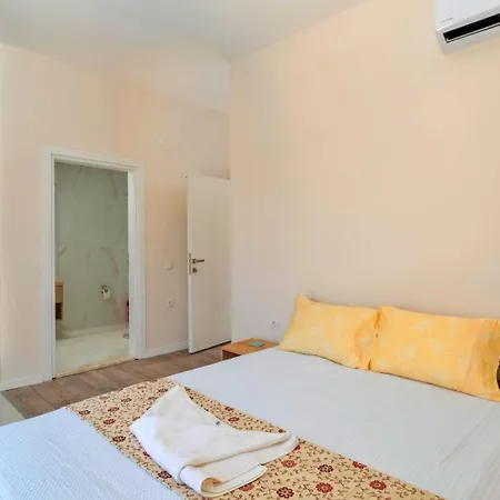 Yesilkoy 3 Bedroom 9374 Villa