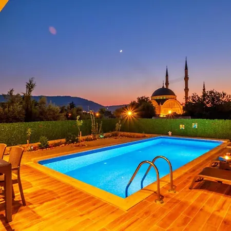 Yesilkoy 3 Bedroom 9374 Villa