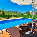Yesilkoy 3 Bedroom فيلة كالكان